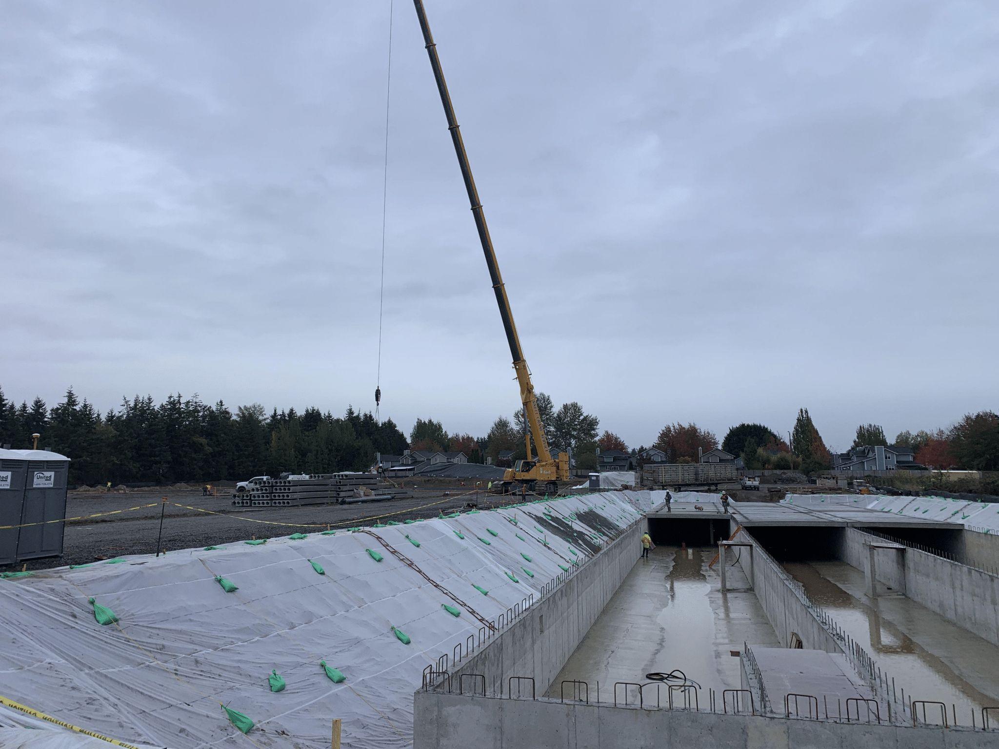 Detention vault tilt-up panel casting